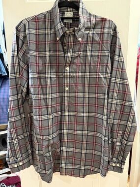 Brooks Brothers men’s button down shirt